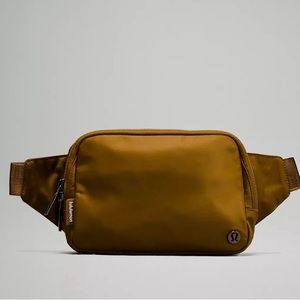 Lululemon Everywhere Belt Bag LARGE 2L